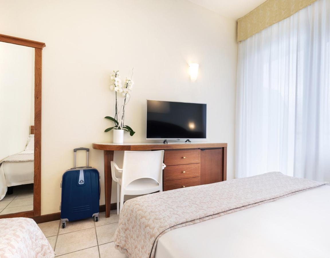 Hotel Bellevue Beach - Sul Mare Milano Marittima Exterior photo